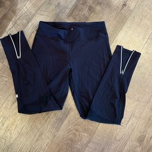 Black Under Armour all season pants